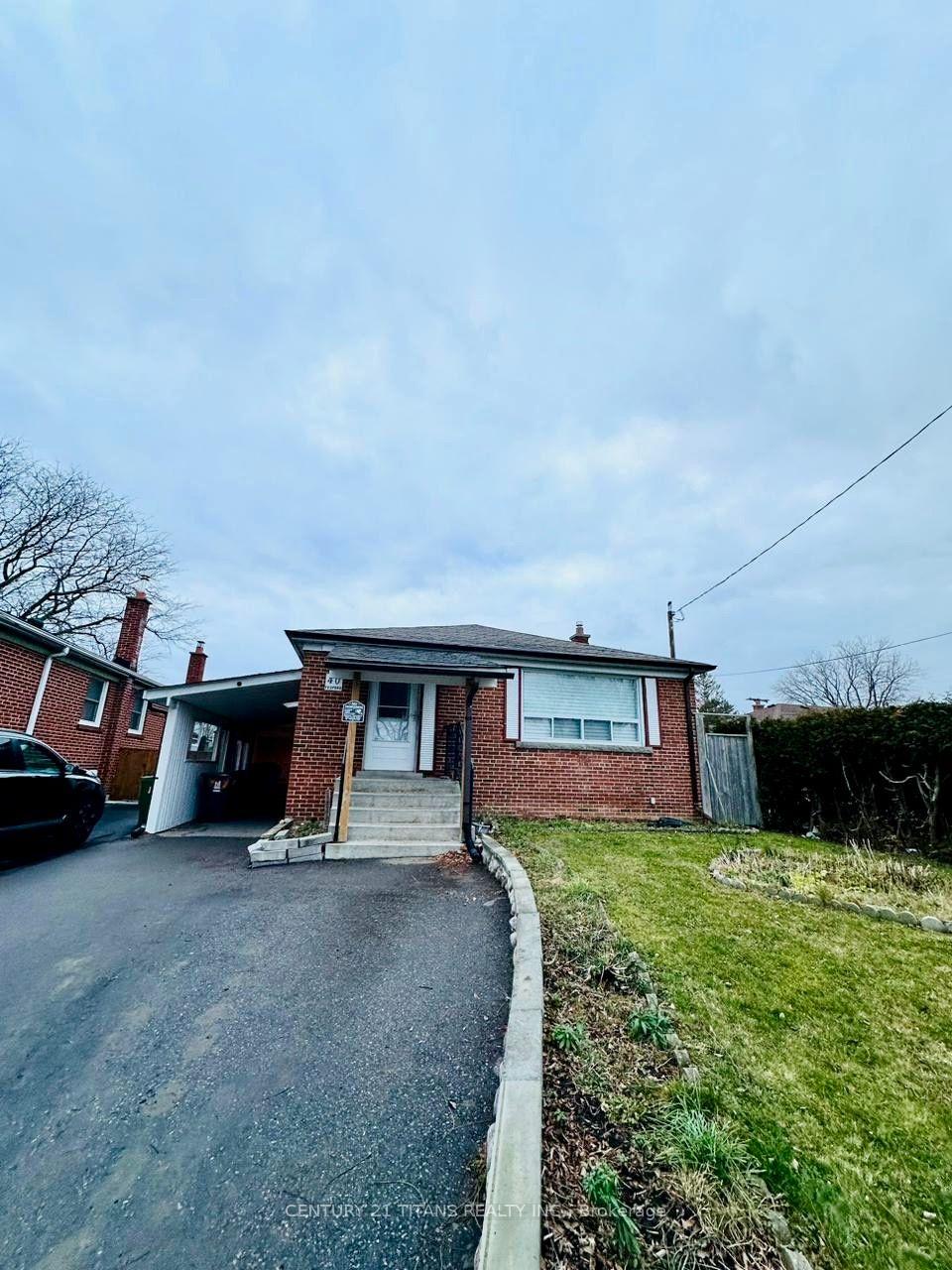 Photo 1 of 40 Tedford Drive, Scarborough, Wexford-Maryvale — HOMEH