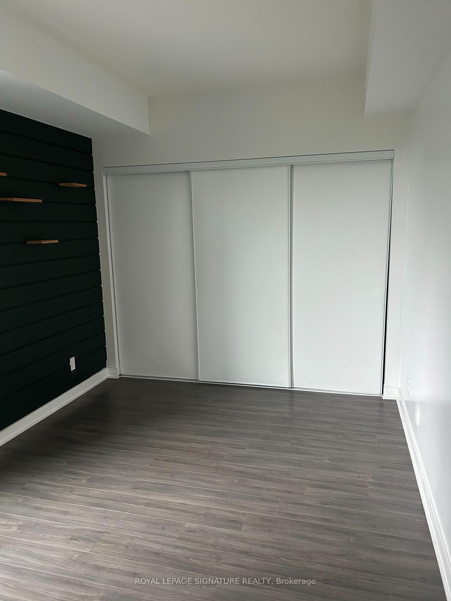 Photo 5 of Unit 432, 681 Yonge Street, Barrie, Painswick North — HOMEH