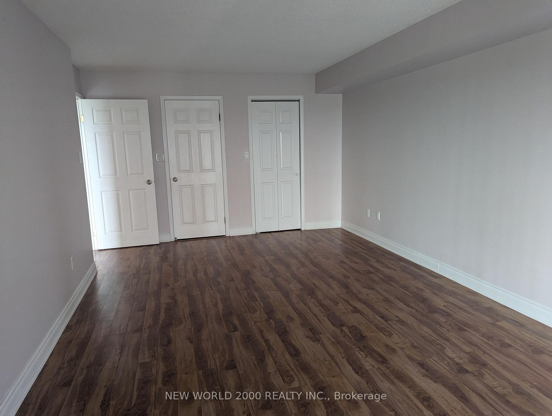 Photo 14 of Unit 902, 175 Cedar Avenue, Richmond Hill, Harding — HOMEH