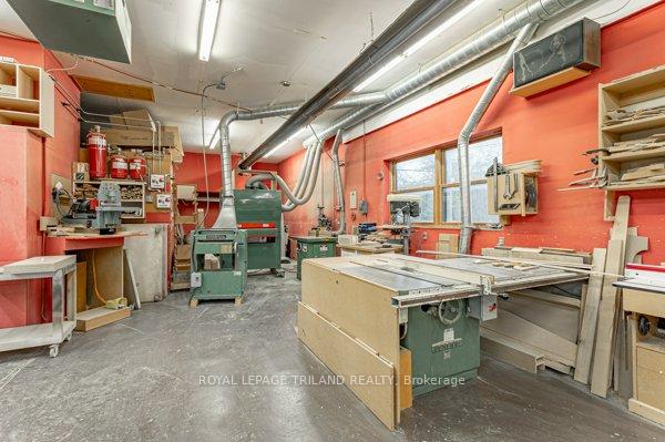 Photo 23 of 848 Dundas Street E, London, East G — HOMEH