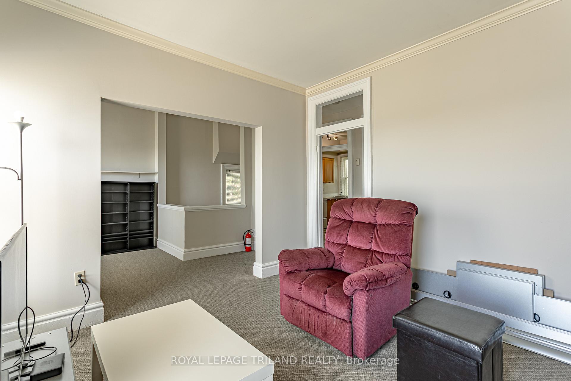 Photo 29 of 848 Dundas Street E, London, East G — HOMEH