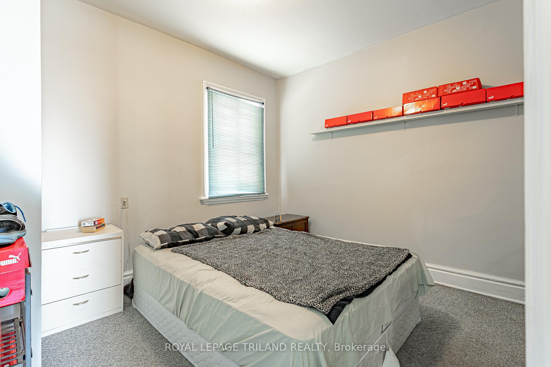 Photo 31 of 848 Dundas Street E, London, East G — HOMEH