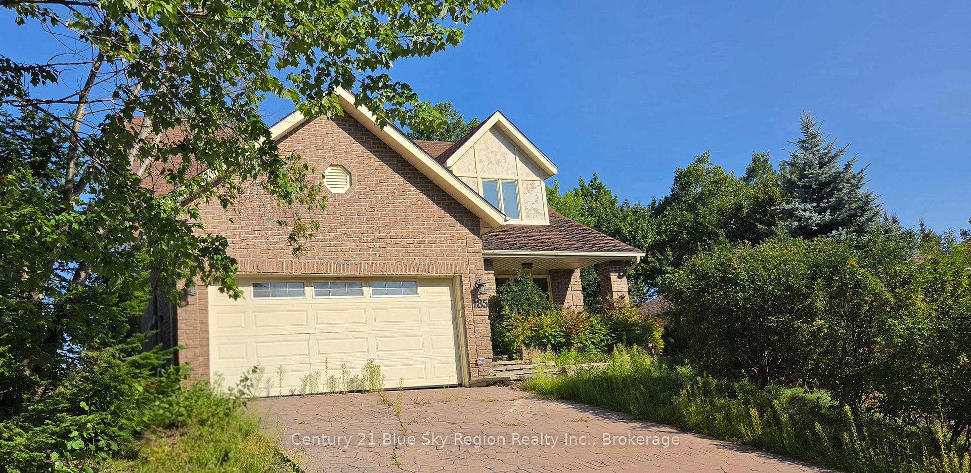 Photo of 185 Mclean Road N