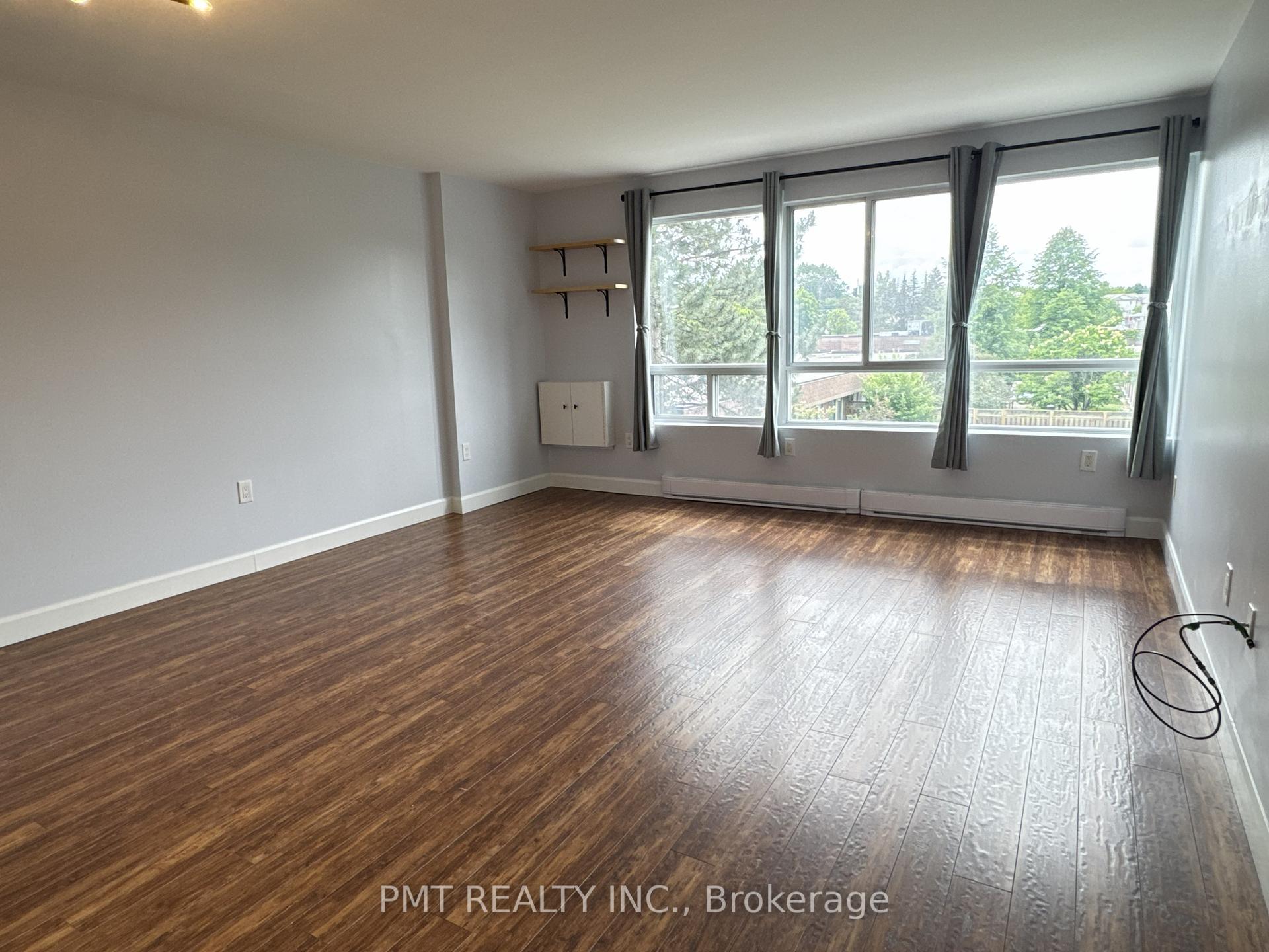 Photo 8 of Unit 303, 65 Highland Crescent, Kitchener, Victoria Hills — HOMEH