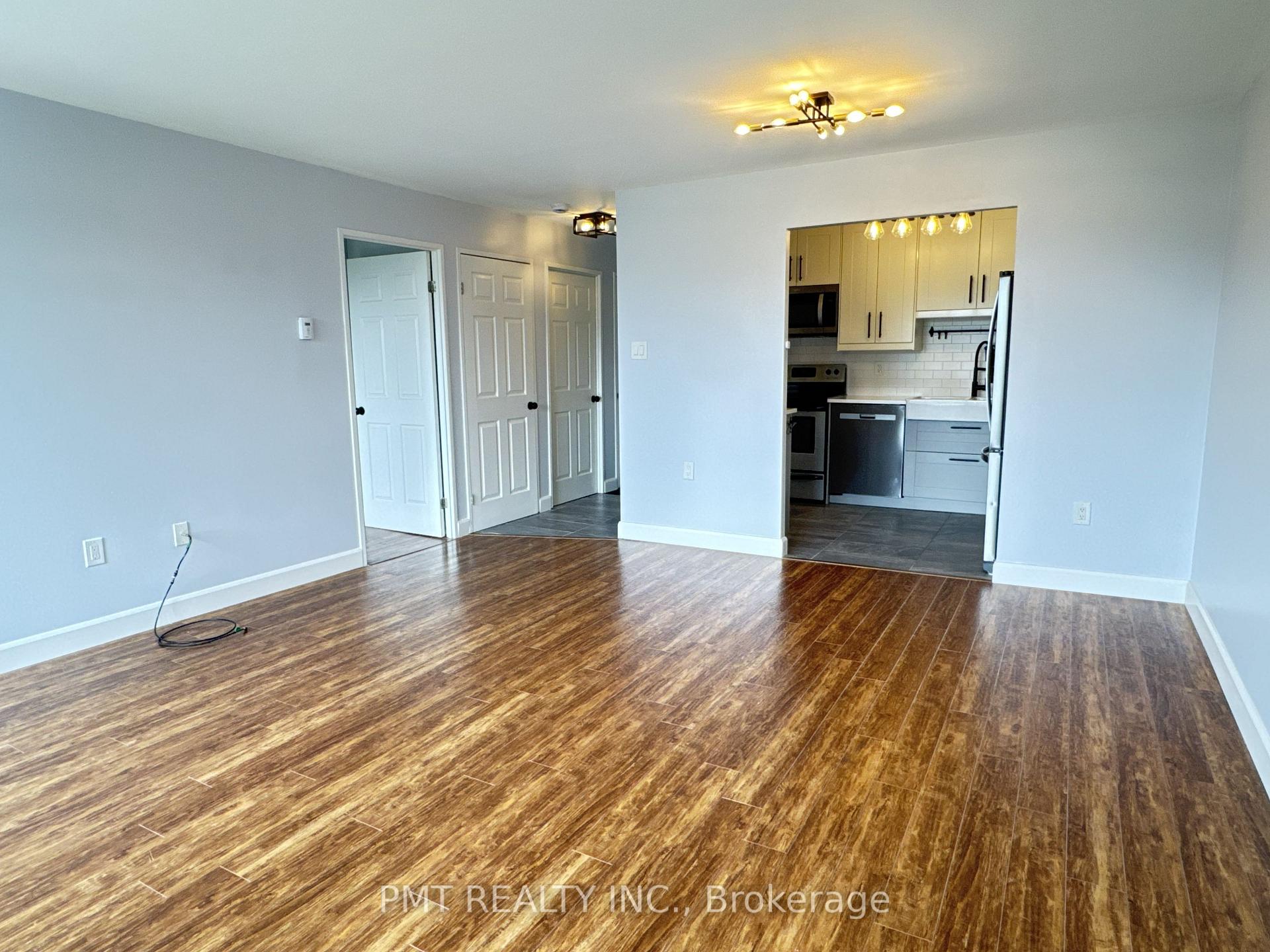 Photo 10 of Unit 303, 65 Highland Crescent, Kitchener, Victoria Hills — HOMEH