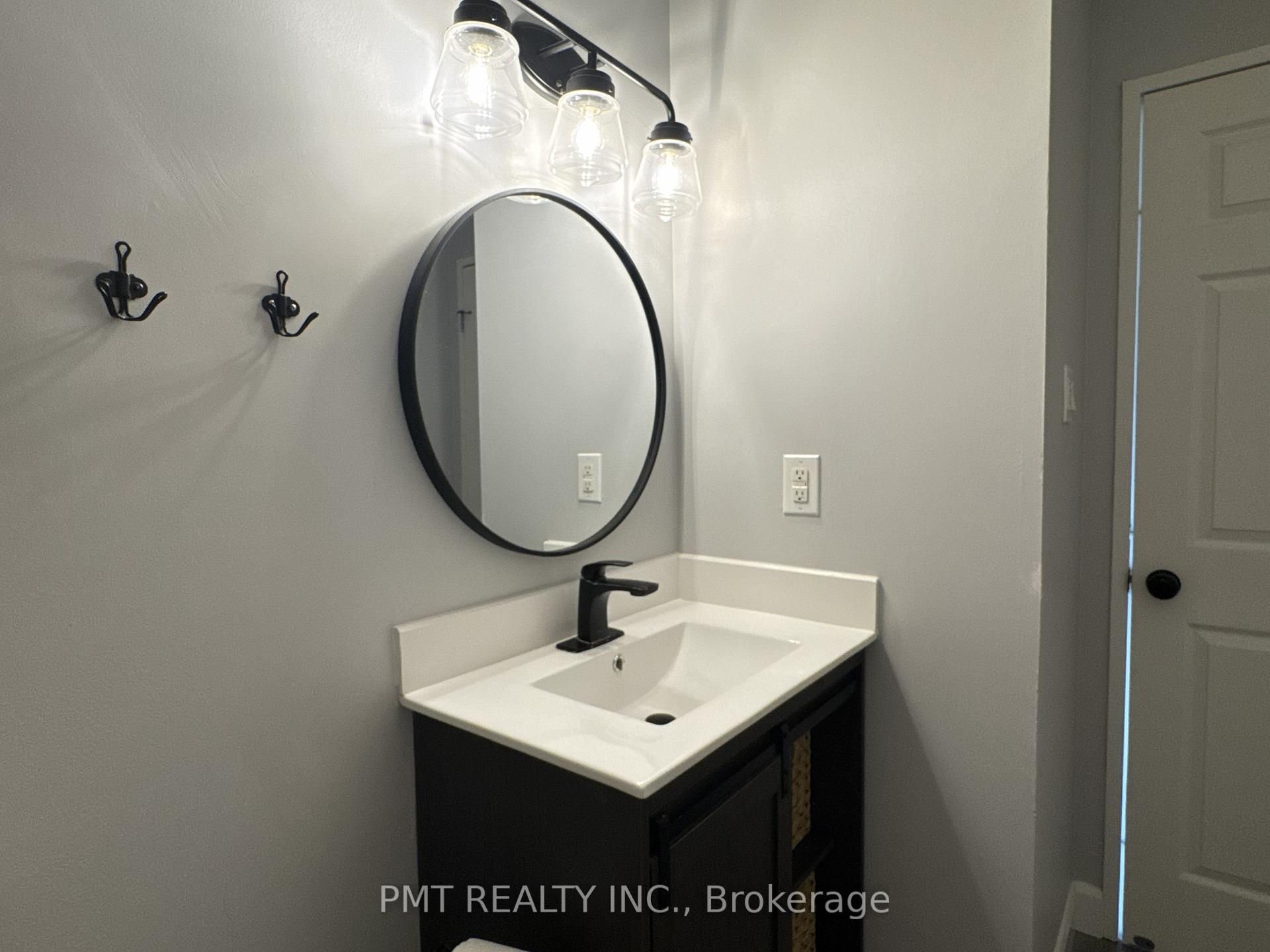Photo 16 of Unit 303, 65 Highland Crescent, Kitchener, Victoria Hills — HOMEH