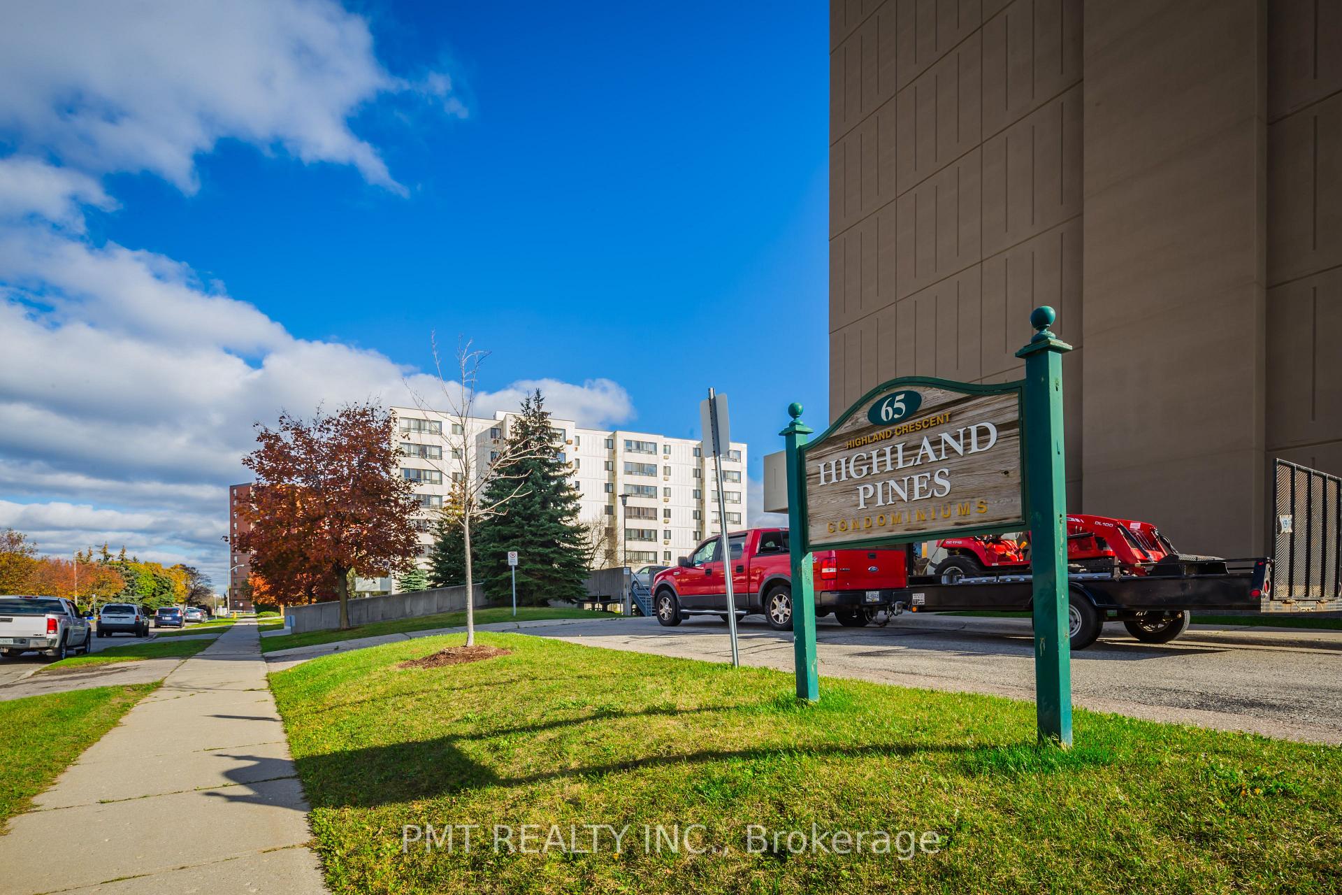 Photo 19 of Unit 303, 65 Highland Crescent, Kitchener, Victoria Hills — HOMEH