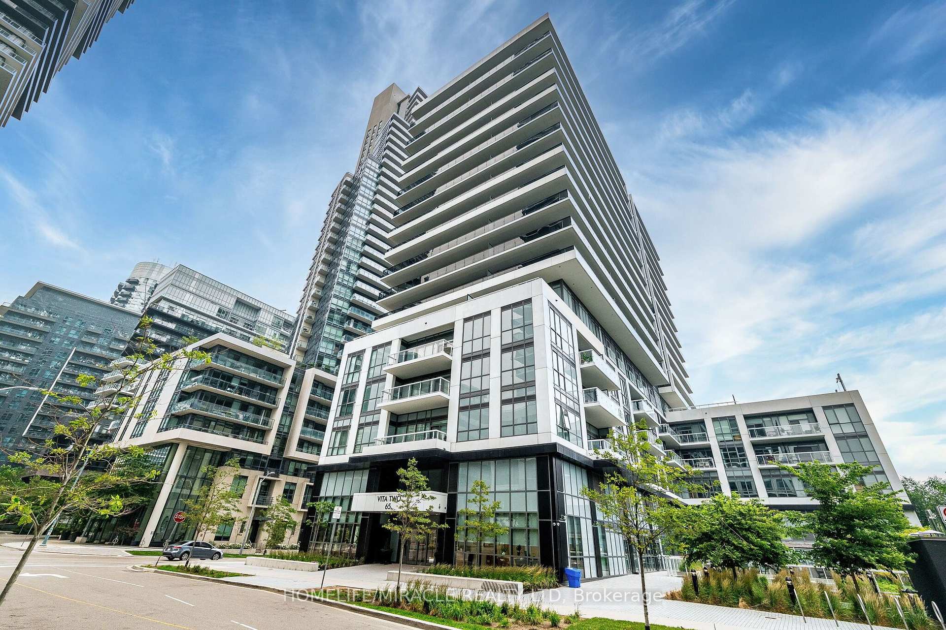 Photo 4 of Unit 303, 65 Annie Craig Drive, Etobicoke, Mimico — HOMEH