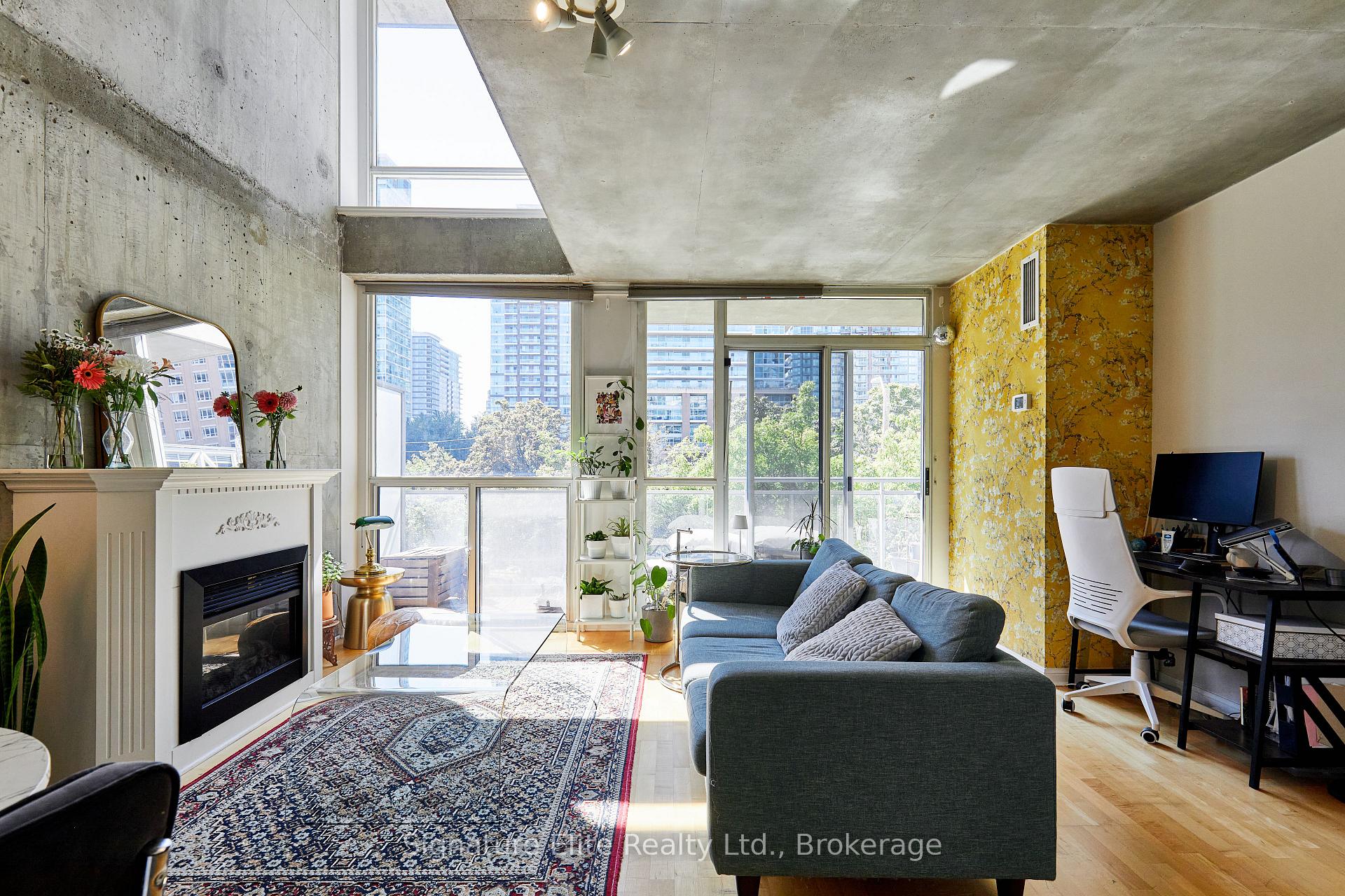 Photo 1 of Unit 204, 1029 King Street W, Toronto, Niagara — HOMEH