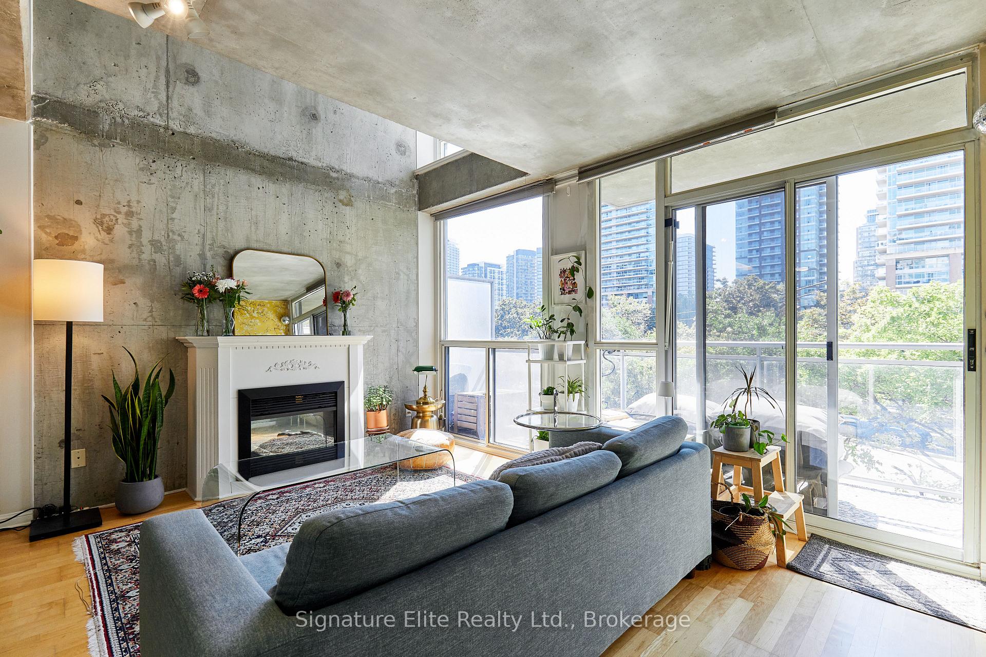 Photo 6 of Unit 204, 1029 King Street W, Toronto, Niagara — HOMEH
