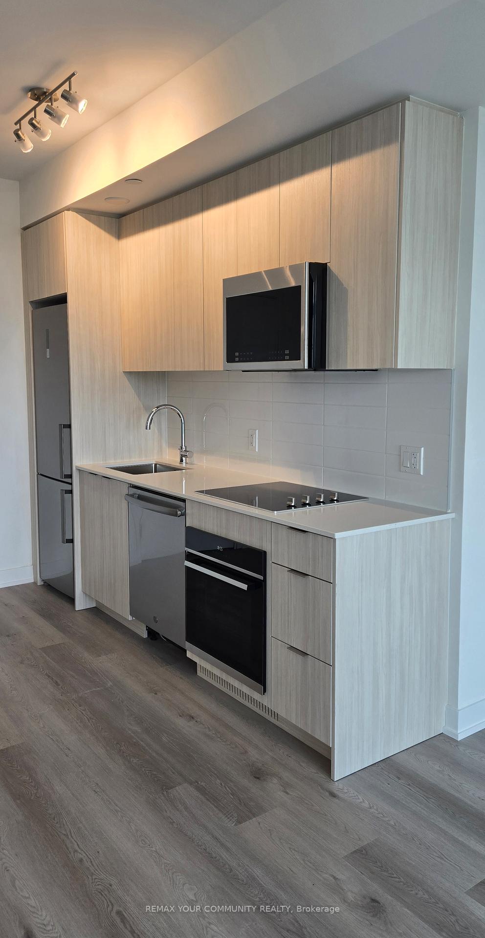 Photo 8 of Unit 511, 20 Deans Drive, Scarborough, Clairlea-Birchmount — HOMEH