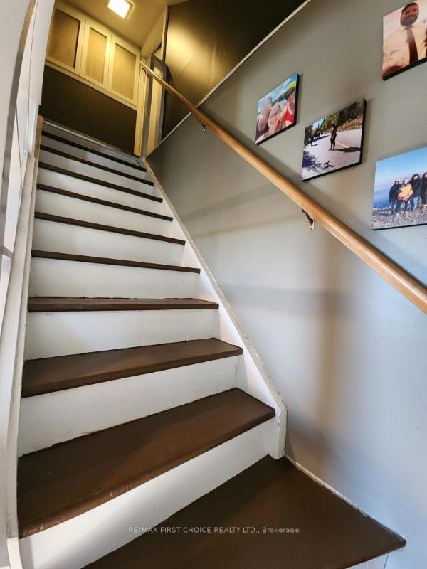 Photo 15 of 587 Tupper Street, Thunder Bay, College Heights — HOMEH