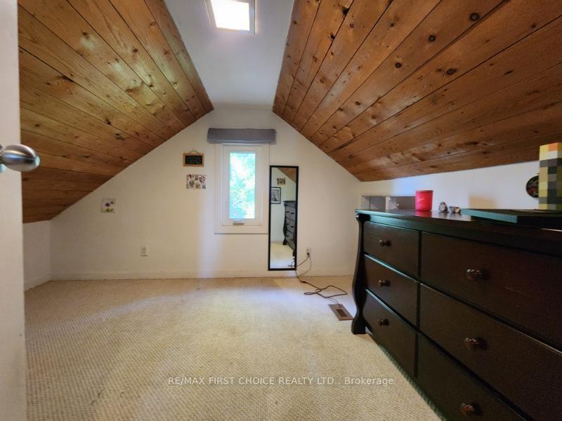 Photo 17 of 587 Tupper Street, Thunder Bay, College Heights — HOMEH