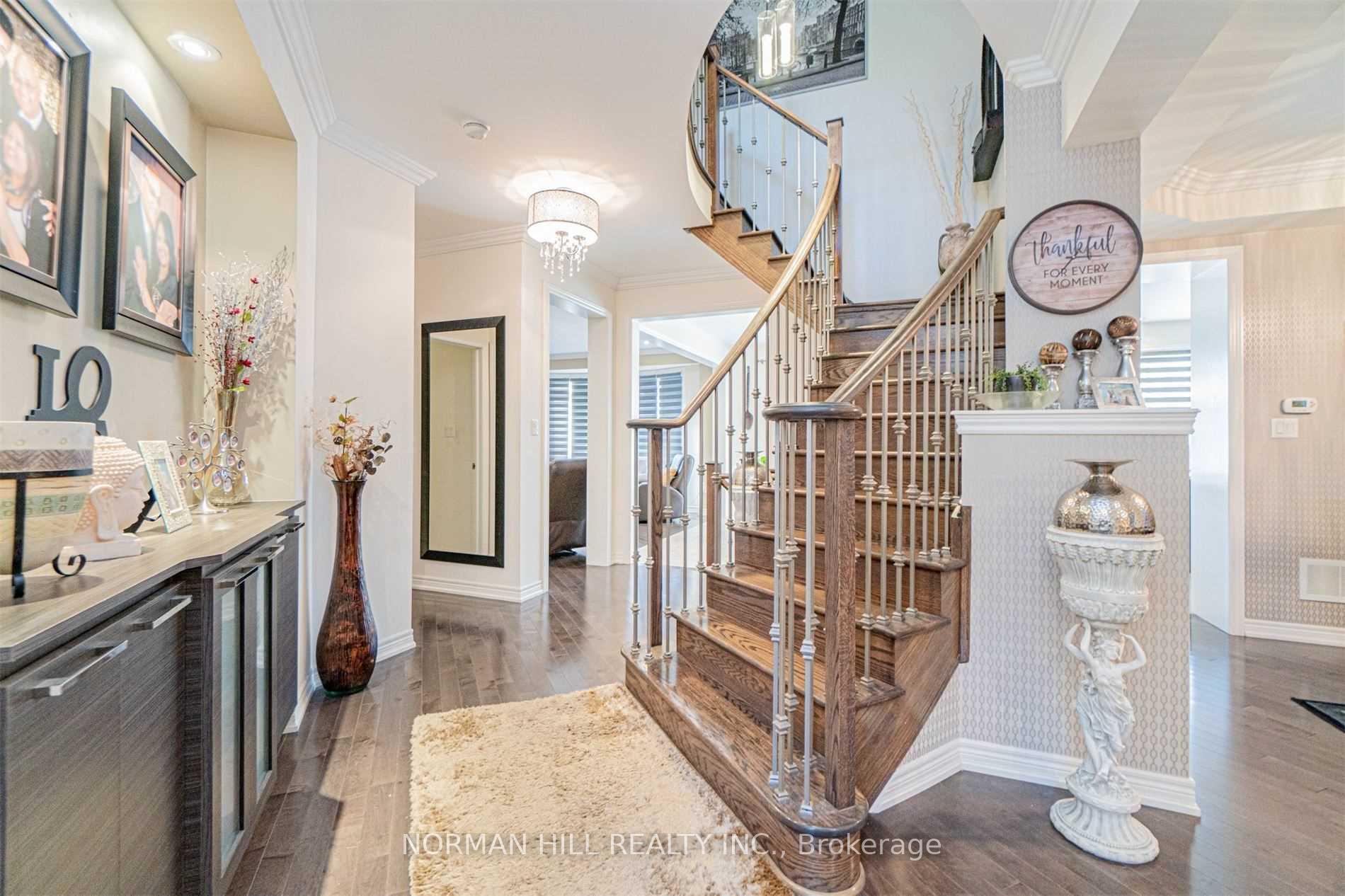 Photo 9 of 24 Rampart Drive, Brampton, Vales of Castlemore North — HOMEH