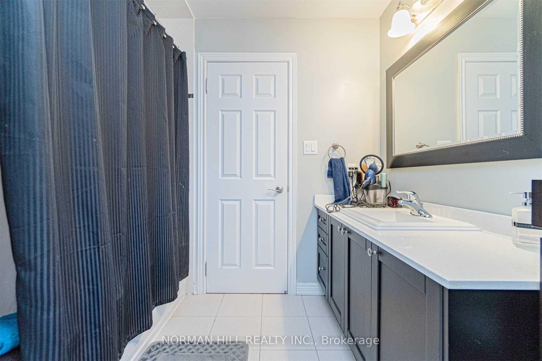 Photo 19 of 24 Rampart Drive, Brampton, Vales of Castlemore North — HOMEH