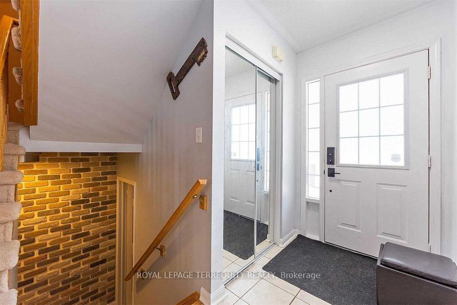 Photo 5 of 2458 Baintree Crescent, Oakville, West Oak Trails — HOMEH