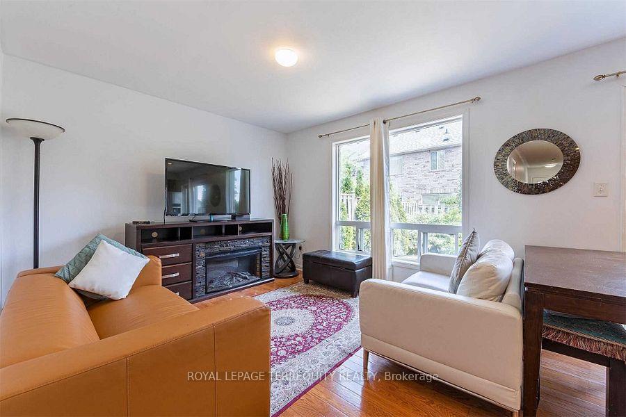 Photo 11 of 2458 Baintree Crescent, Oakville, West Oak Trails — HOMEH