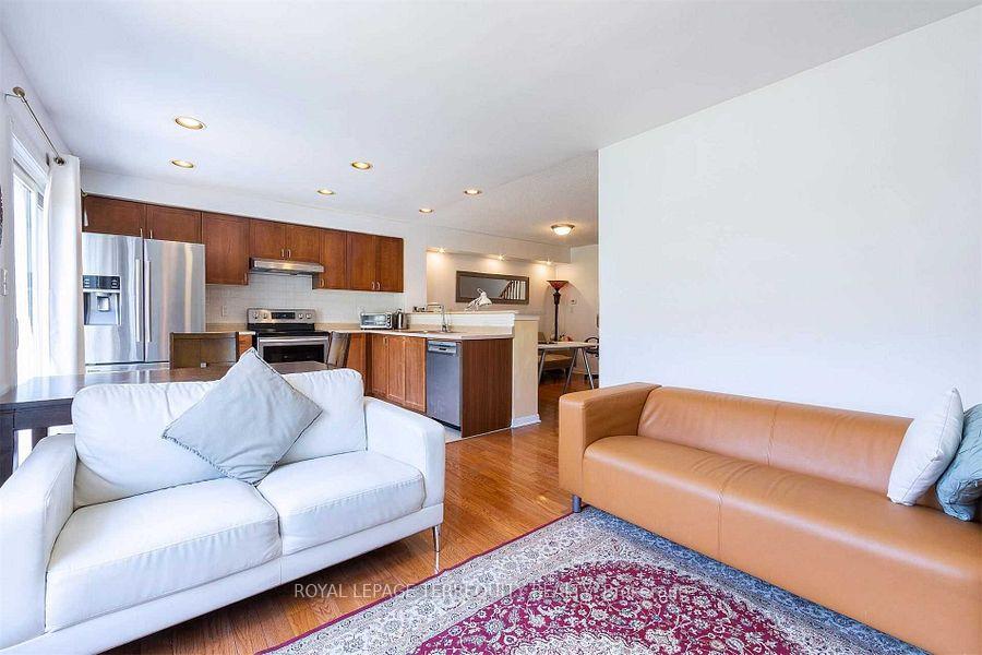 Photo 14 of 2458 Baintree Crescent, Oakville, West Oak Trails — HOMEH