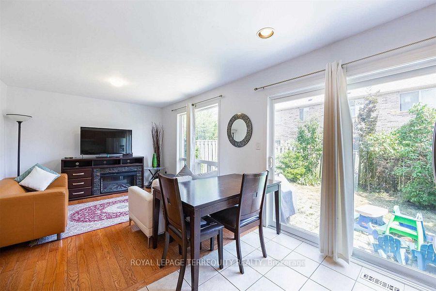 Photo 18 of 2458 Baintree Crescent, Oakville, West Oak Trails — HOMEH