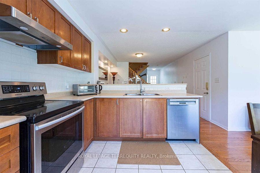 Photo 20 of 2458 Baintree Crescent, Oakville, West Oak Trails — HOMEH