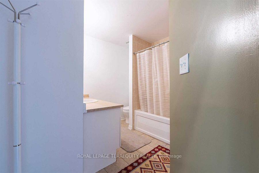 Photo 30 of 2458 Baintree Crescent, Oakville, West Oak Trails — HOMEH