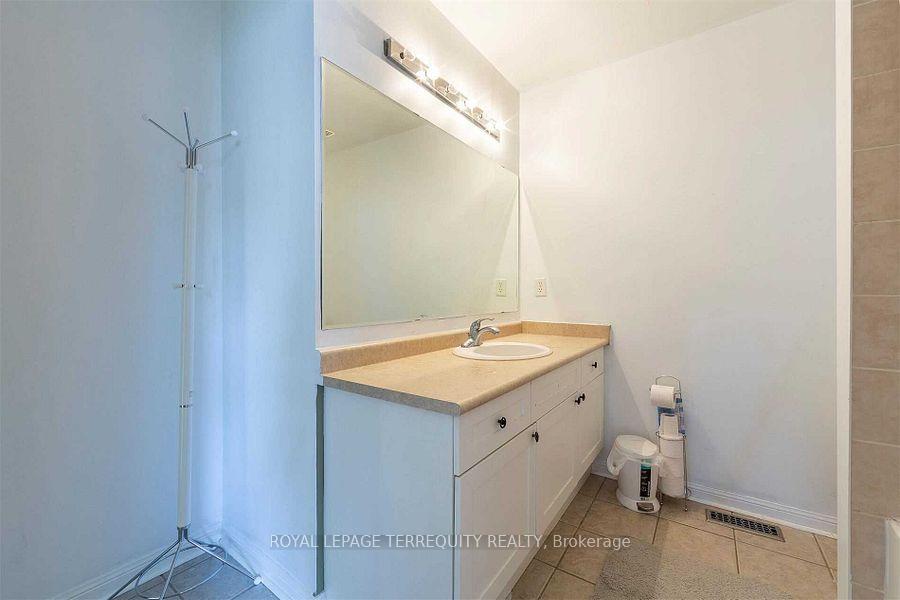 Photo 31 of 2458 Baintree Crescent, Oakville, West Oak Trails — HOMEH