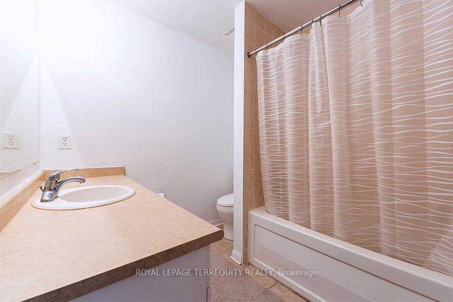 Photo 32 of 2458 Baintree Crescent, Oakville, West Oak Trails — HOMEH