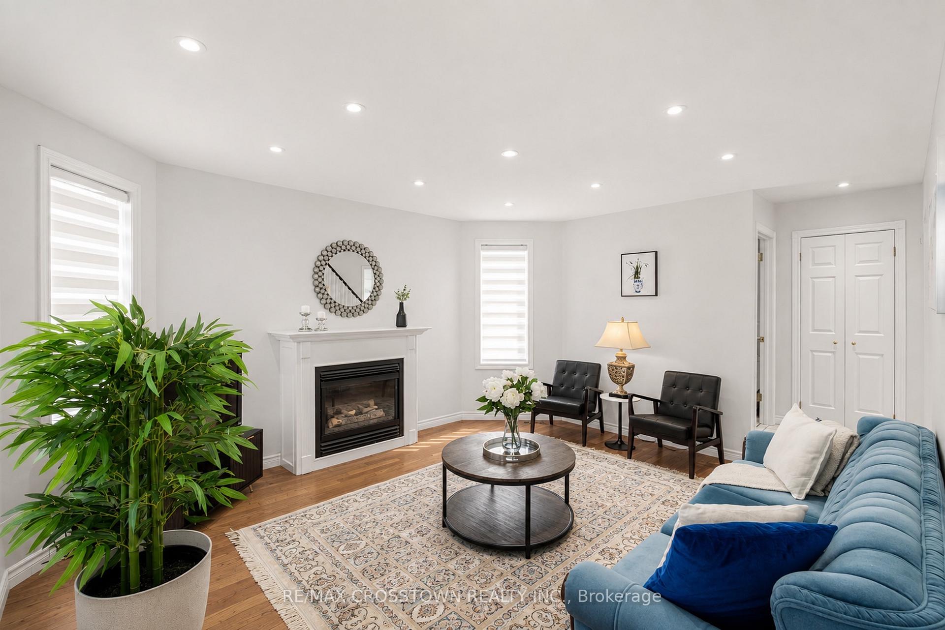 Photo 8 of 31 Logan Court, Barrie, Holly — HOMEH