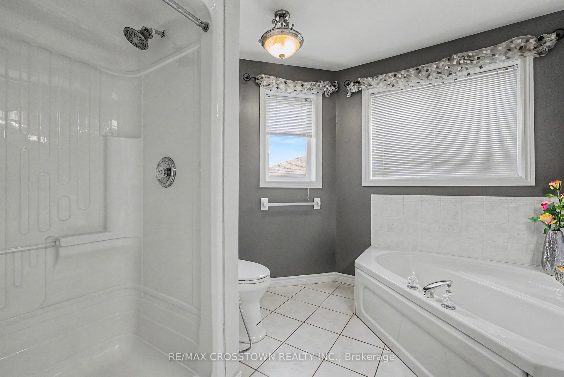 Photo 22 of 31 Logan Court, Barrie, Holly — HOMEH