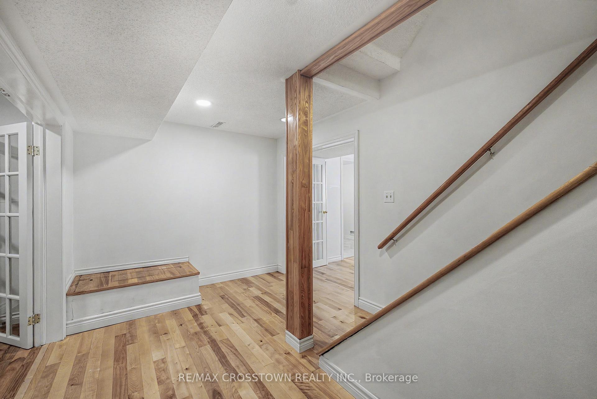 Photo 29 of 31 Logan Court, Barrie, Holly — HOMEH