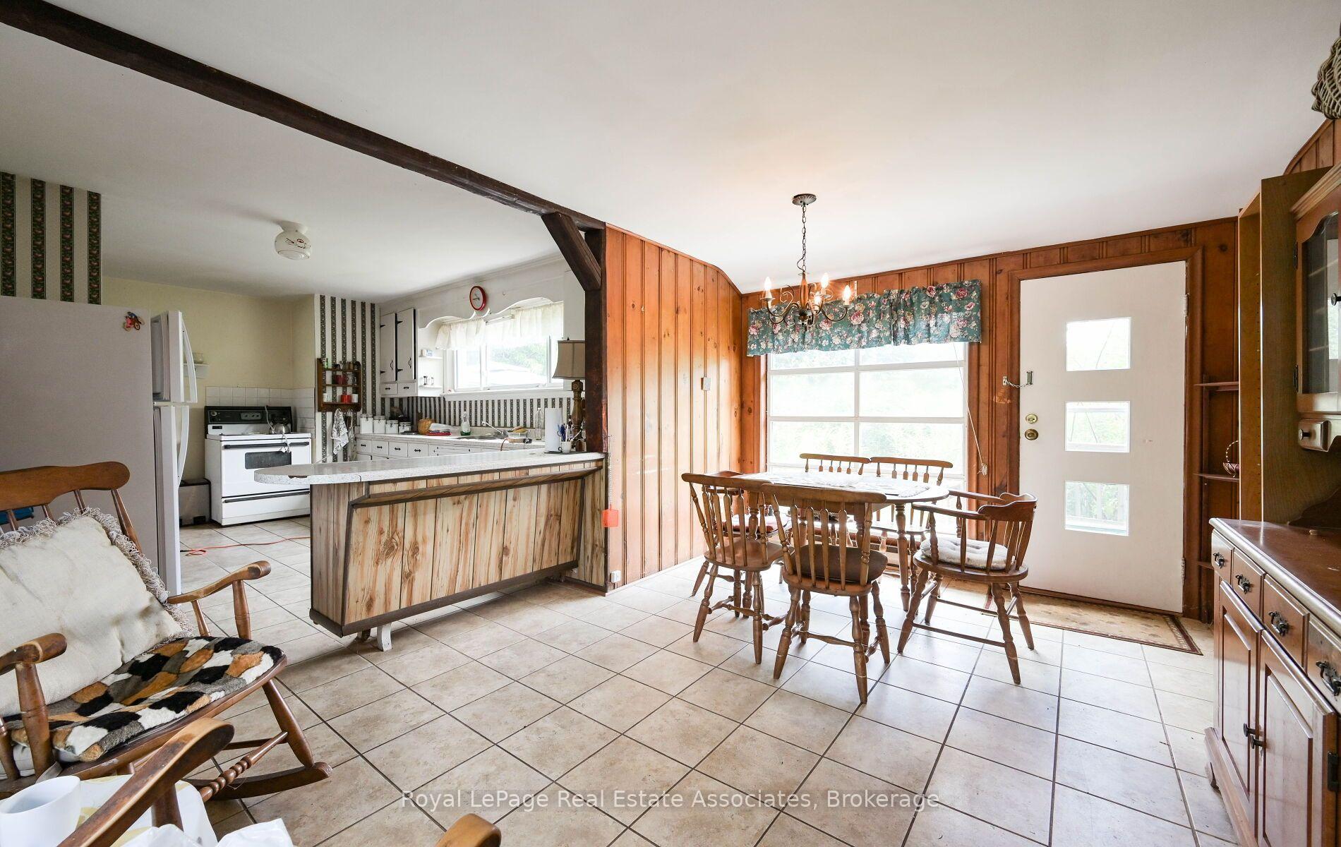 Photo 12 of 27 Rothsay Avenue, Kitchener, Grand River North — HOMEH