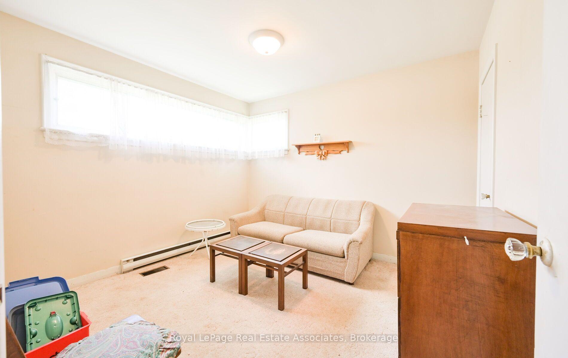 Photo 16 of 27 Rothsay Avenue, Kitchener, Grand River North — HOMEH