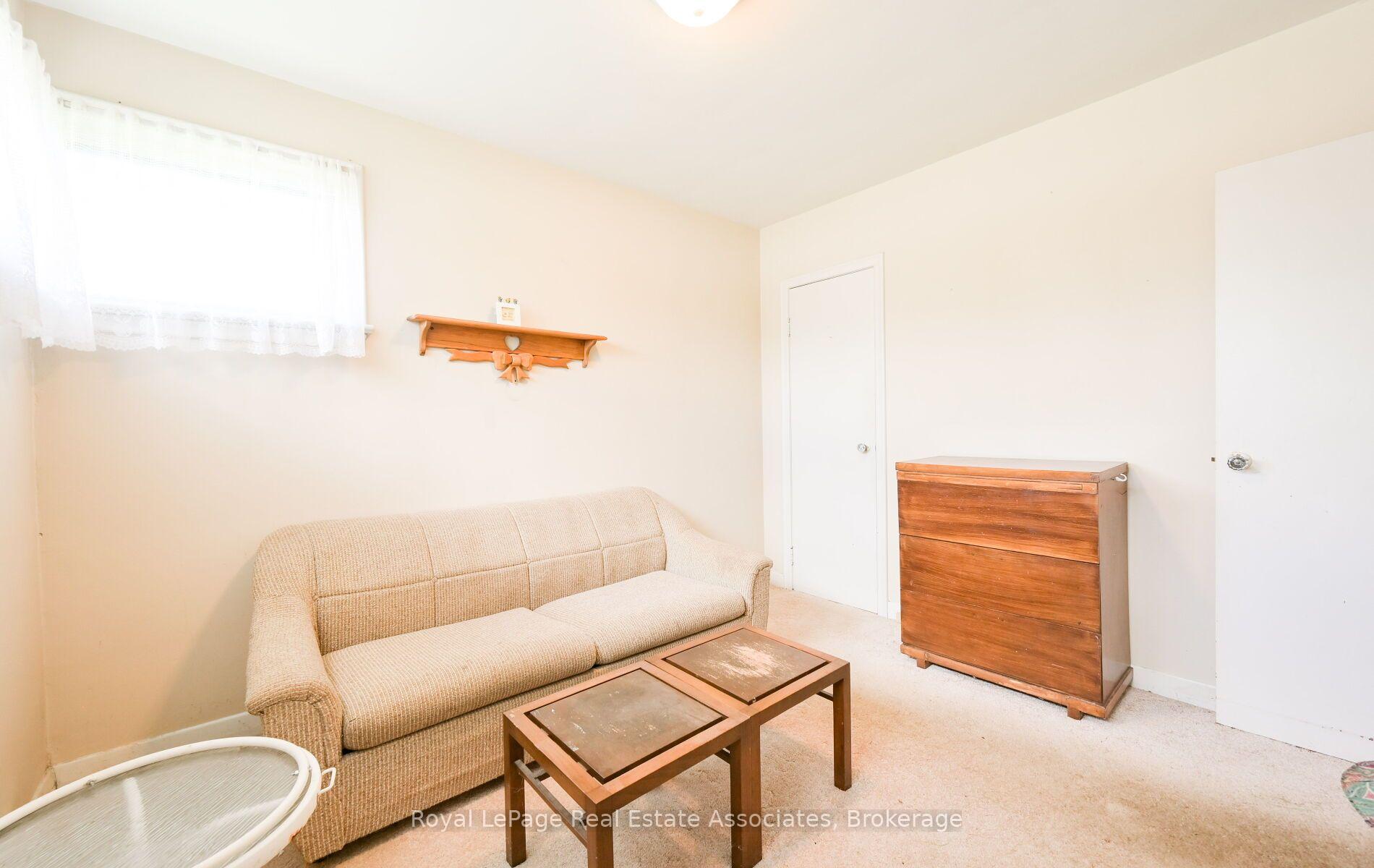 Photo 17 of 27 Rothsay Avenue, Kitchener, Grand River North — HOMEH