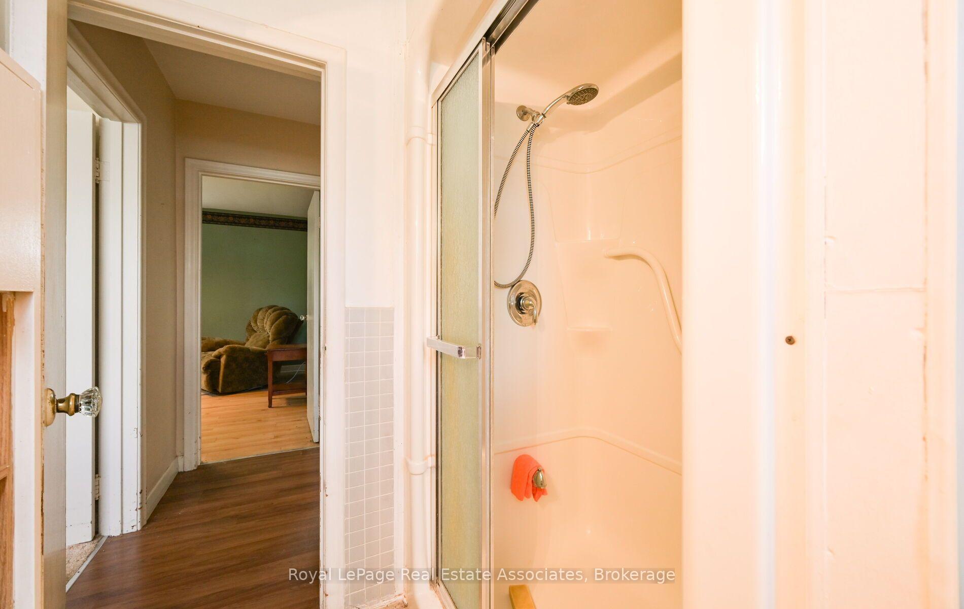 Photo 19 of 27 Rothsay Avenue, Kitchener, Grand River North — HOMEH