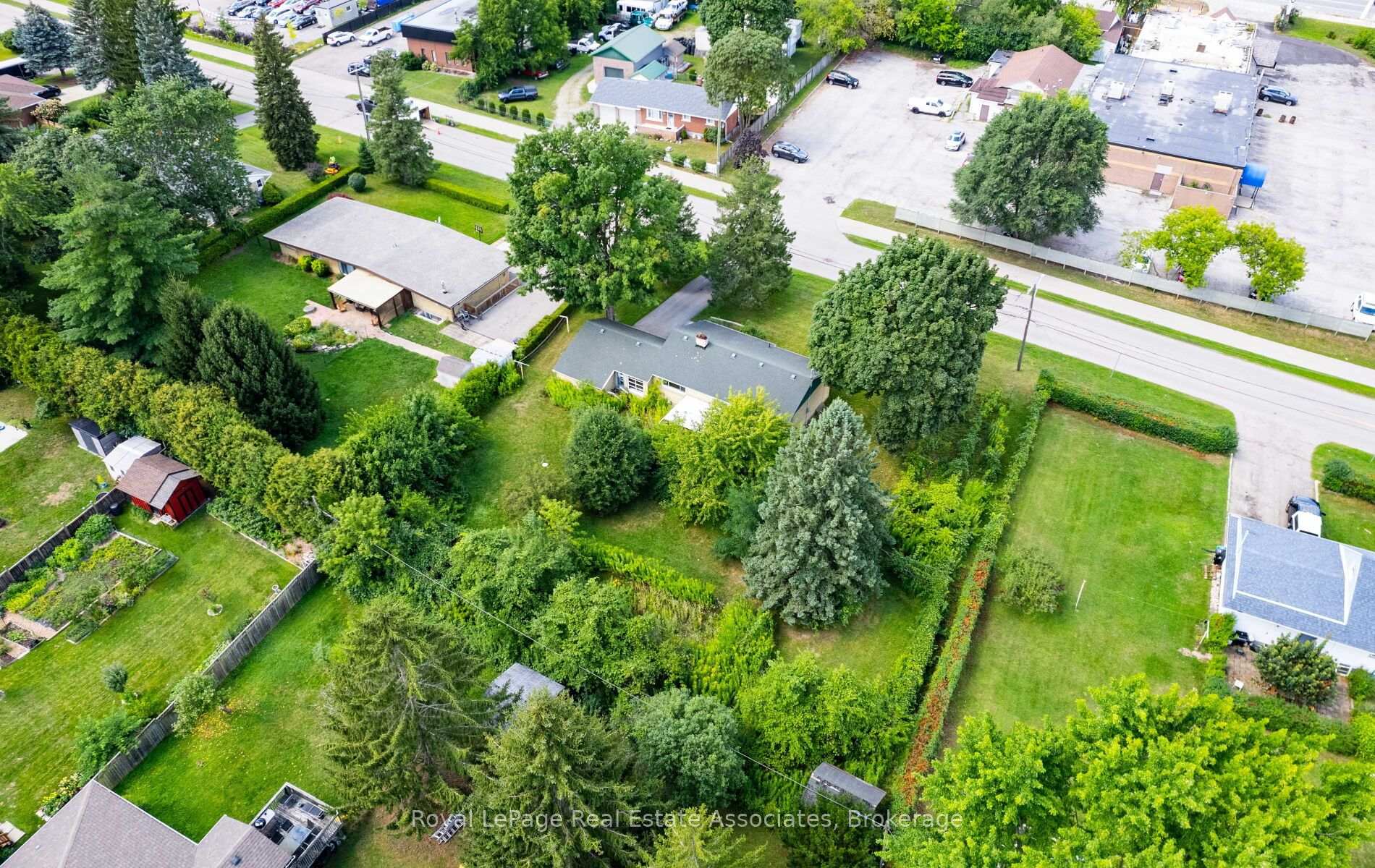 Photo 28 of 27 Rothsay Avenue, Kitchener, Grand River North — HOMEH