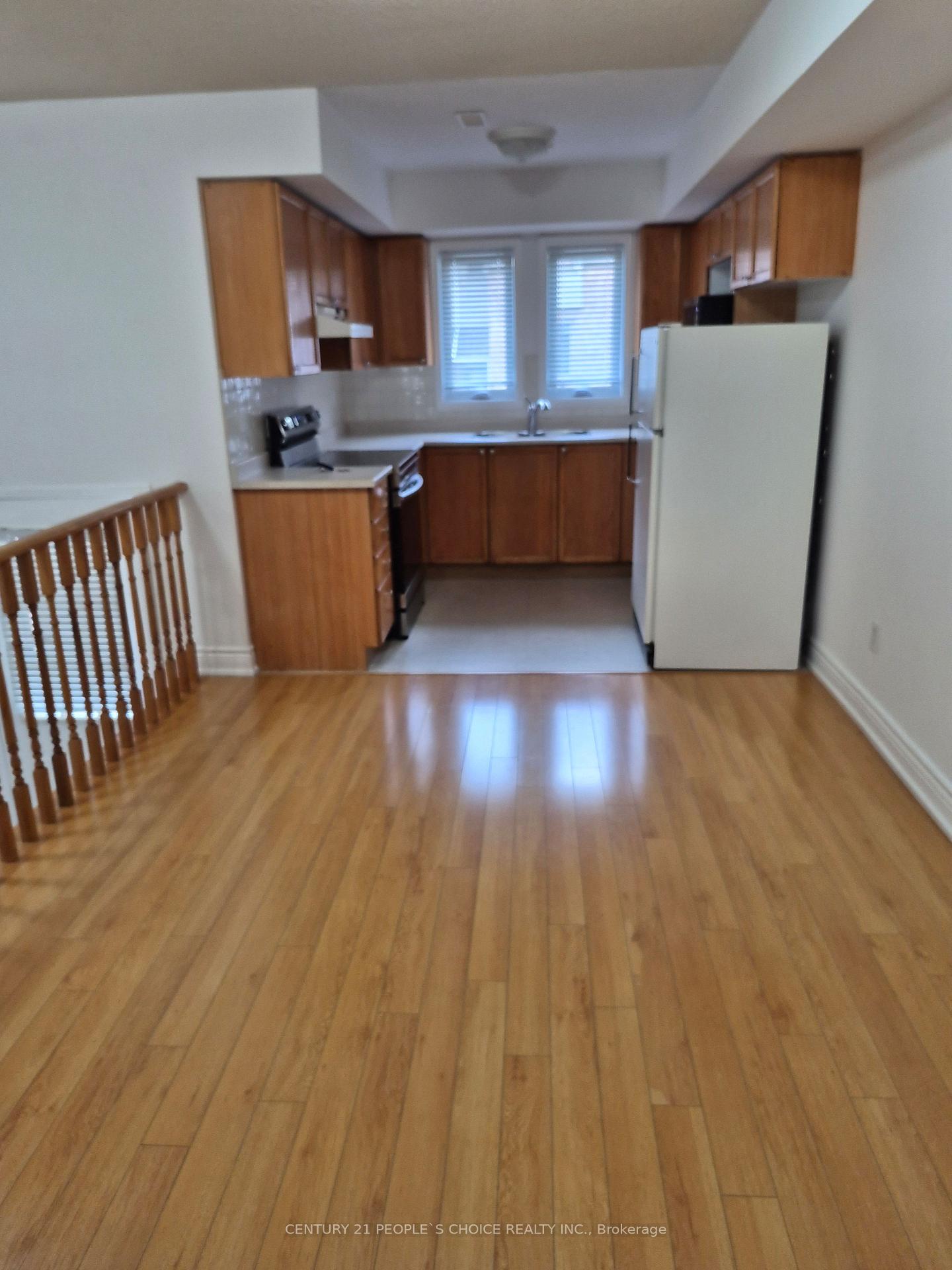 Photo 4 of Unit 111, 1050 Bristol Road W, Mississauga, East Credit — HOMEH