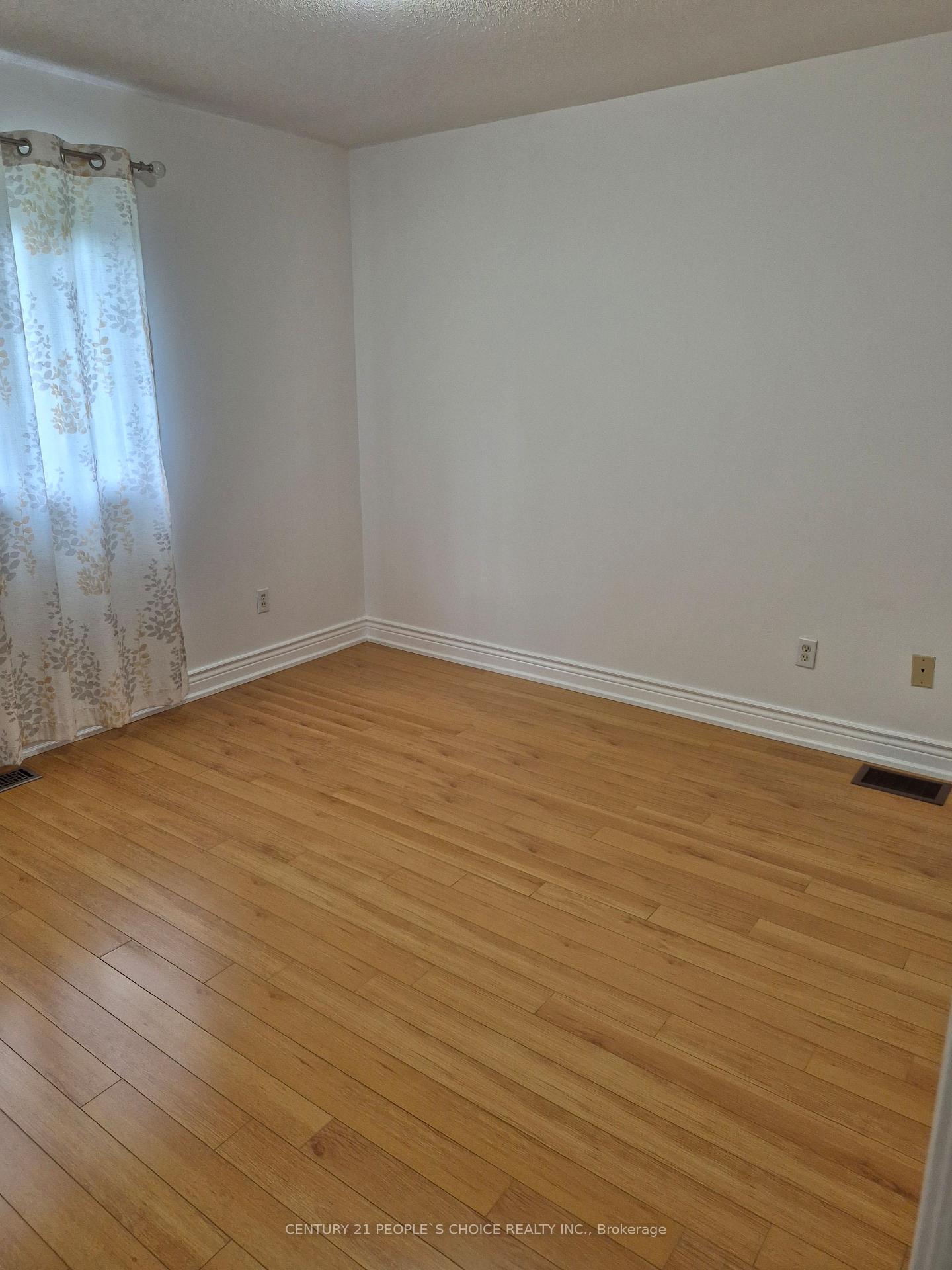 Photo 10 of Unit 111, 1050 Bristol Road W, Mississauga, East Credit — HOMEH