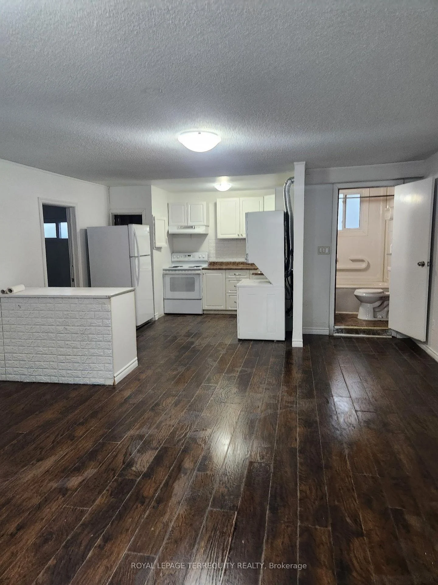 Photo 8 of Unit 8, 550 Lakeshore Drive, North Bay, Ferris — HOMEH