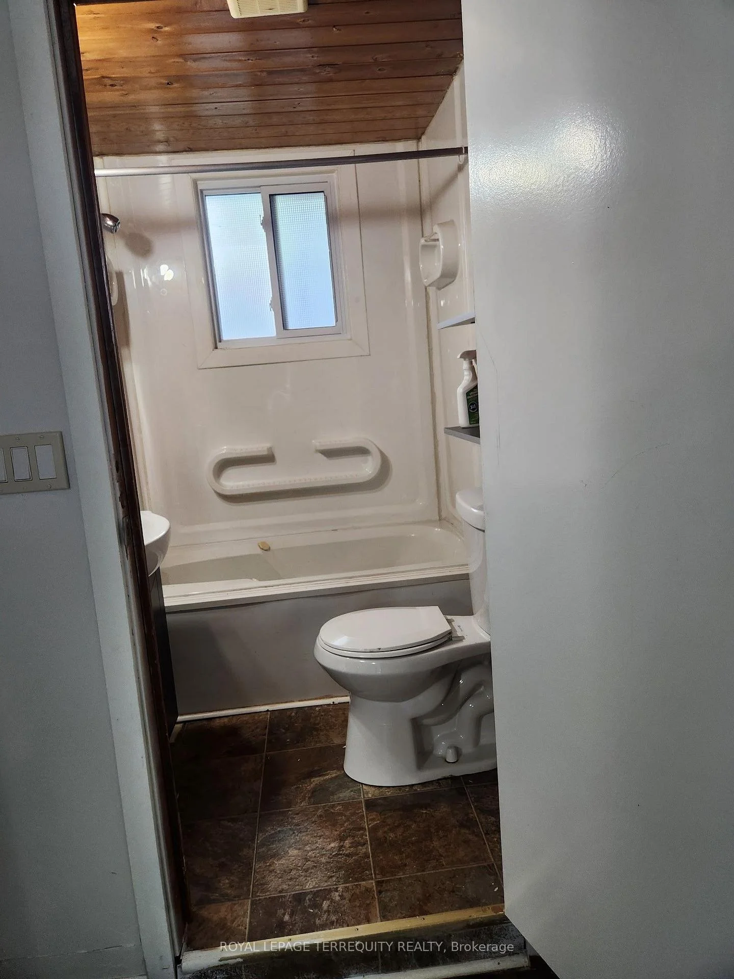 Photo 12 of Unit 8, 550 Lakeshore Drive, North Bay, Ferris — HOMEH