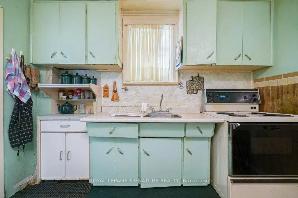 Photo 8 of 724 Vaughan Road, Toronto, Oakwood Village — HOMEH