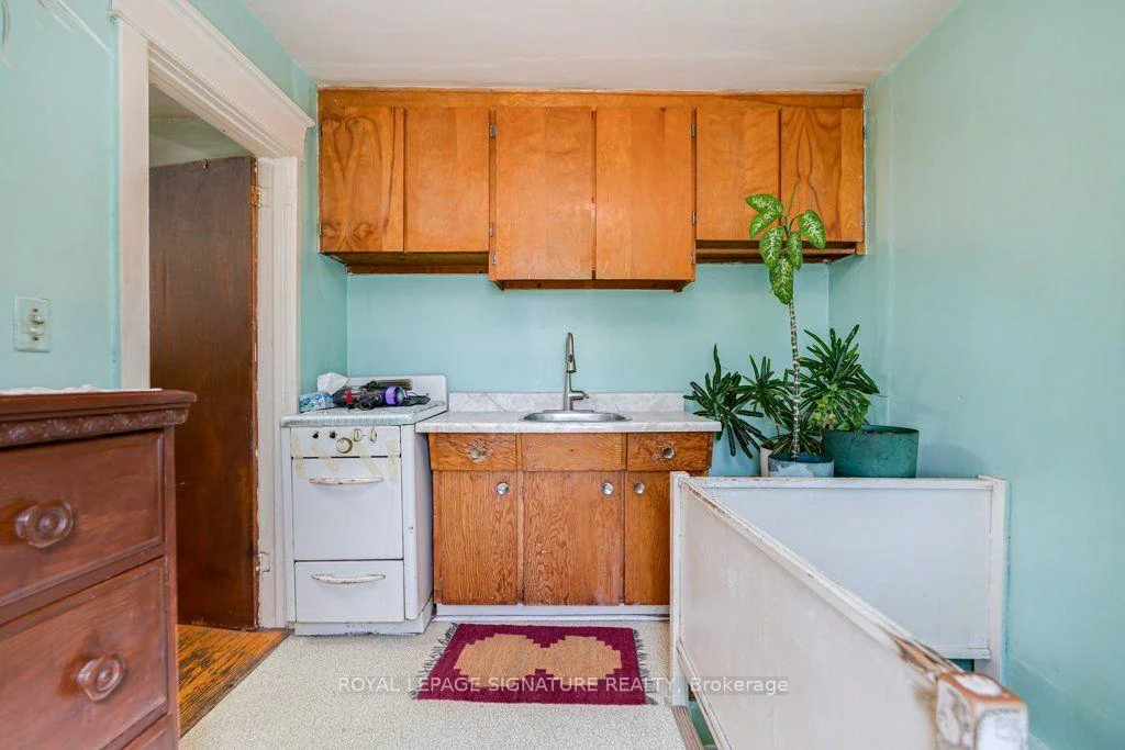 Photo 10 of 724 Vaughan Road, Toronto, Oakwood Village — HOMEH