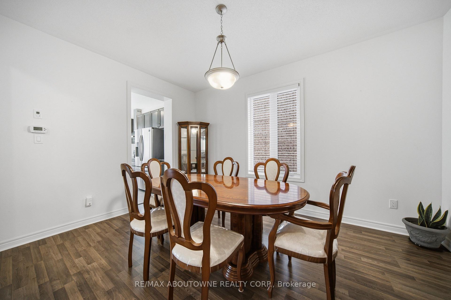 Photo 4 of 12 Oldham Avenue, Brant, Paris — HOMEH