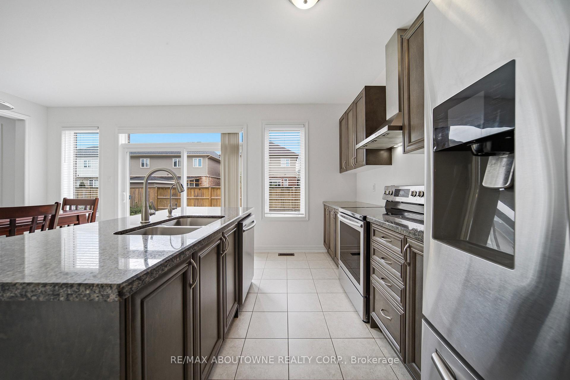 Photo 8 of 12 Oldham Avenue, Brant, Paris — HOMEH