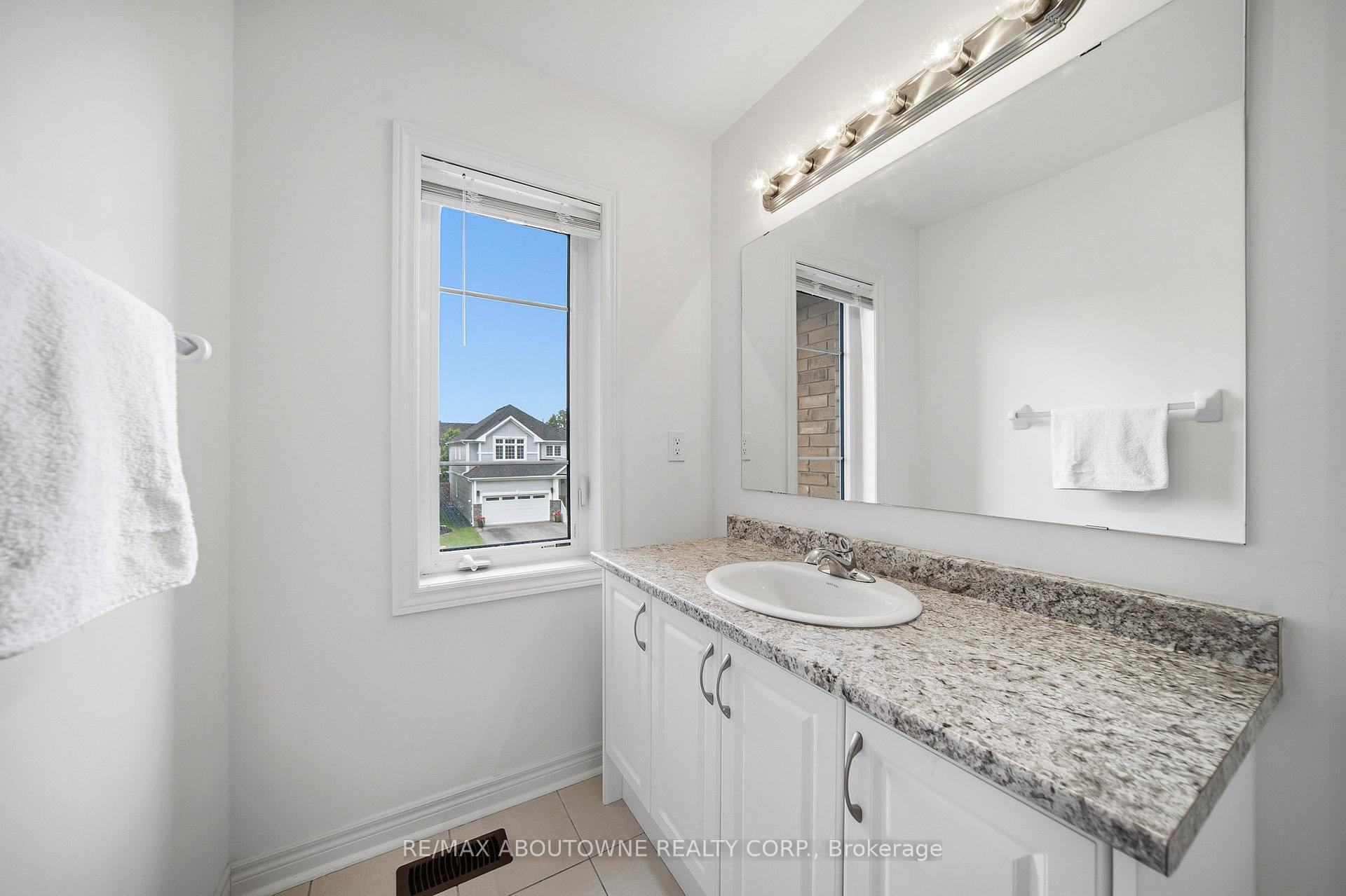 Photo 16 of 12 Oldham Avenue, Brant, Paris — HOMEH