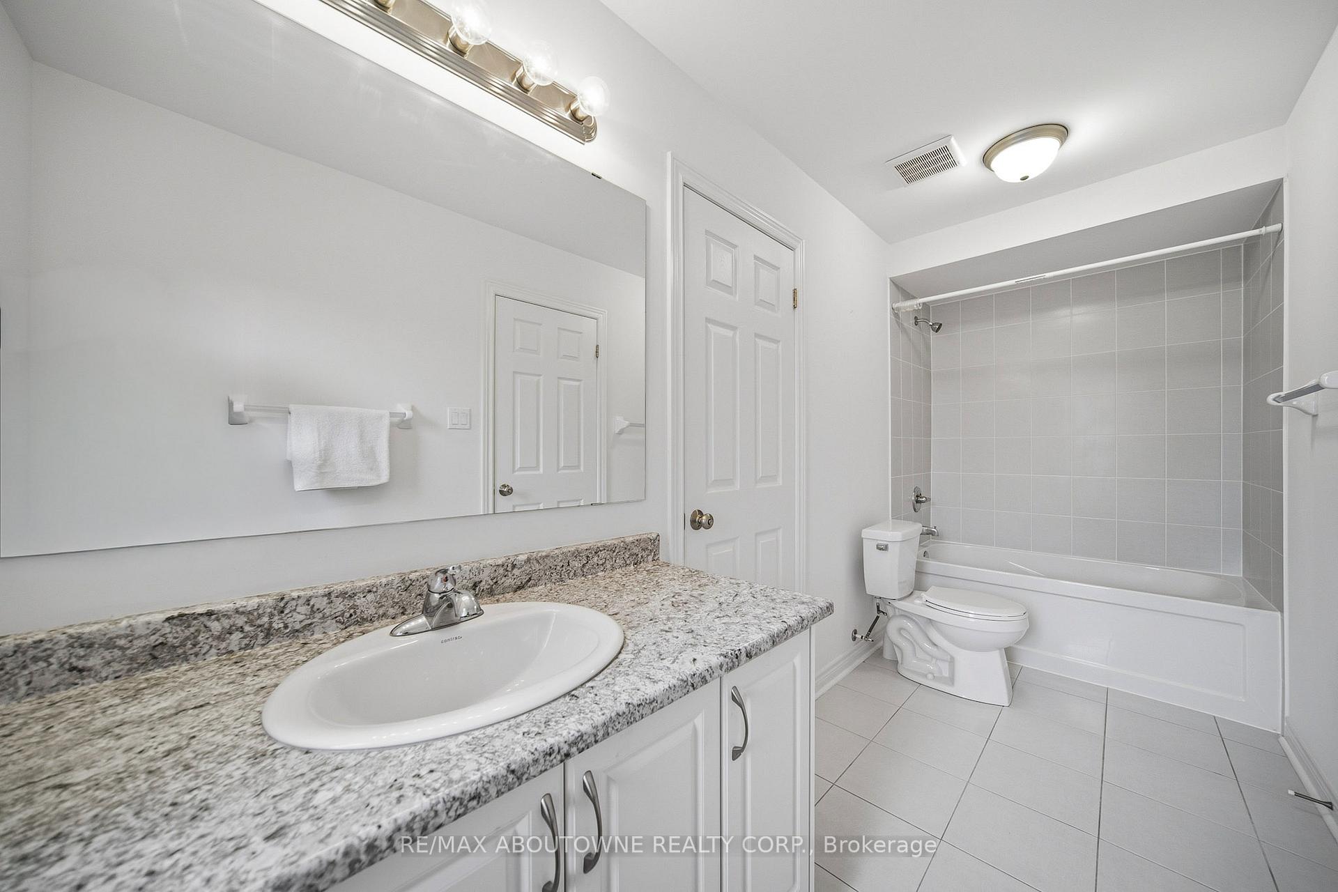 Photo 17 of 12 Oldham Avenue, Brant, Paris — HOMEH