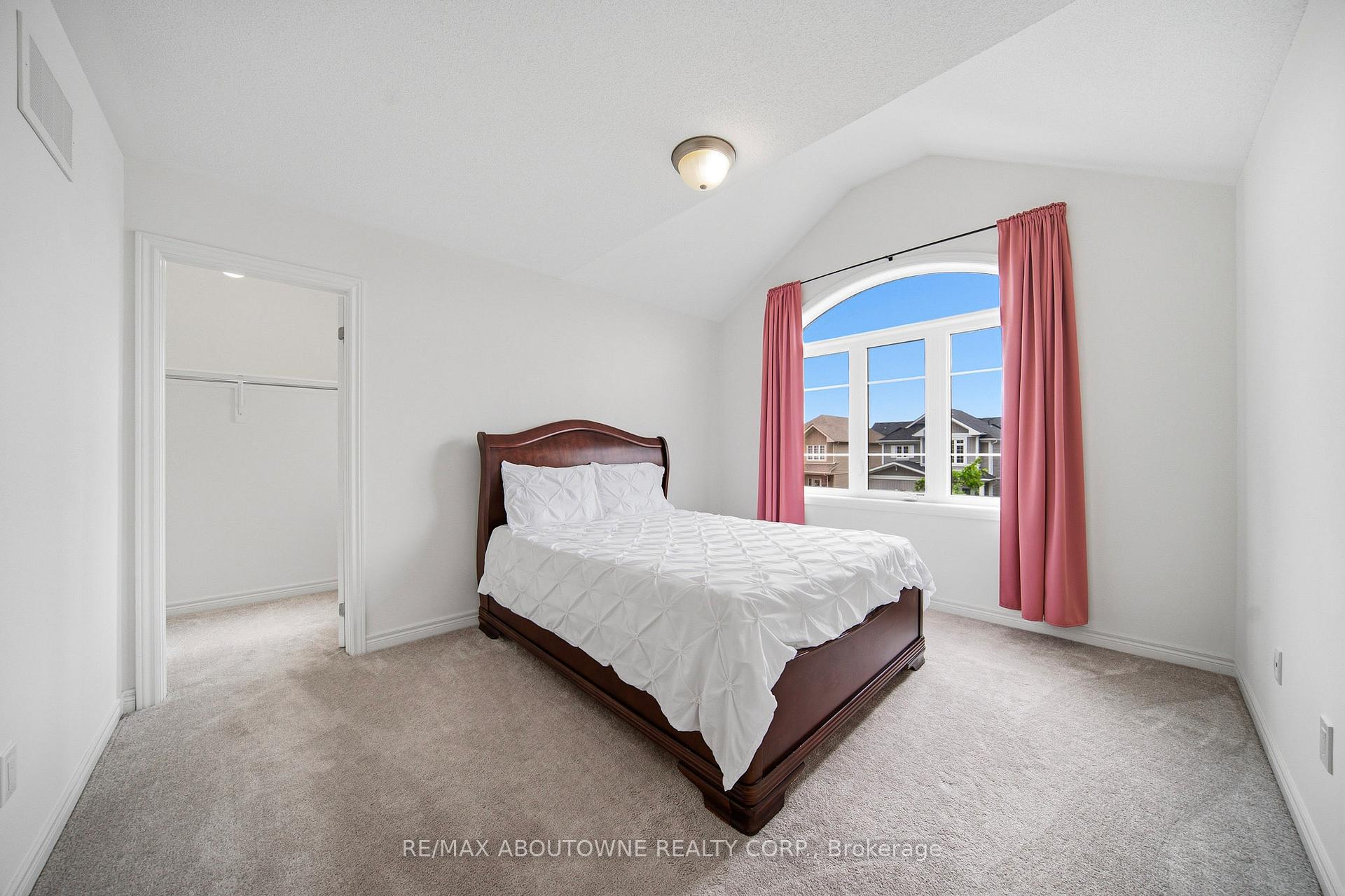 Photo 18 of 12 Oldham Avenue, Brant, Paris — HOMEH