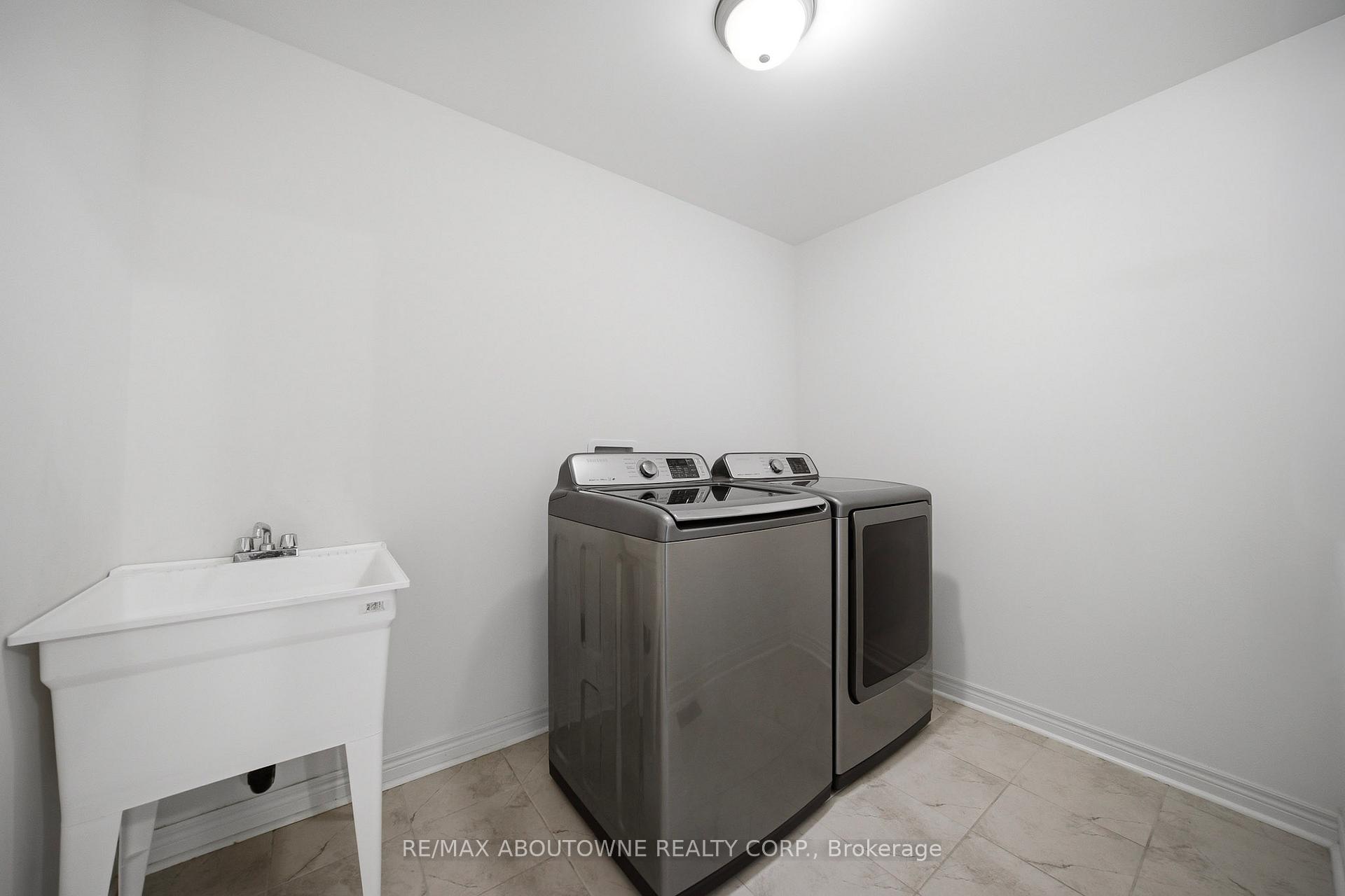 Photo 27 of 12 Oldham Avenue, Brant, Paris — HOMEH