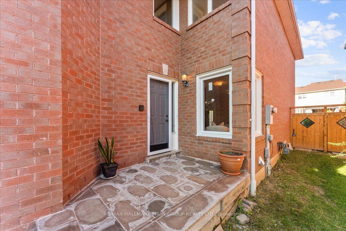 Photo 4 of 39 Keys Drive, Ajax, Central — HOMEH