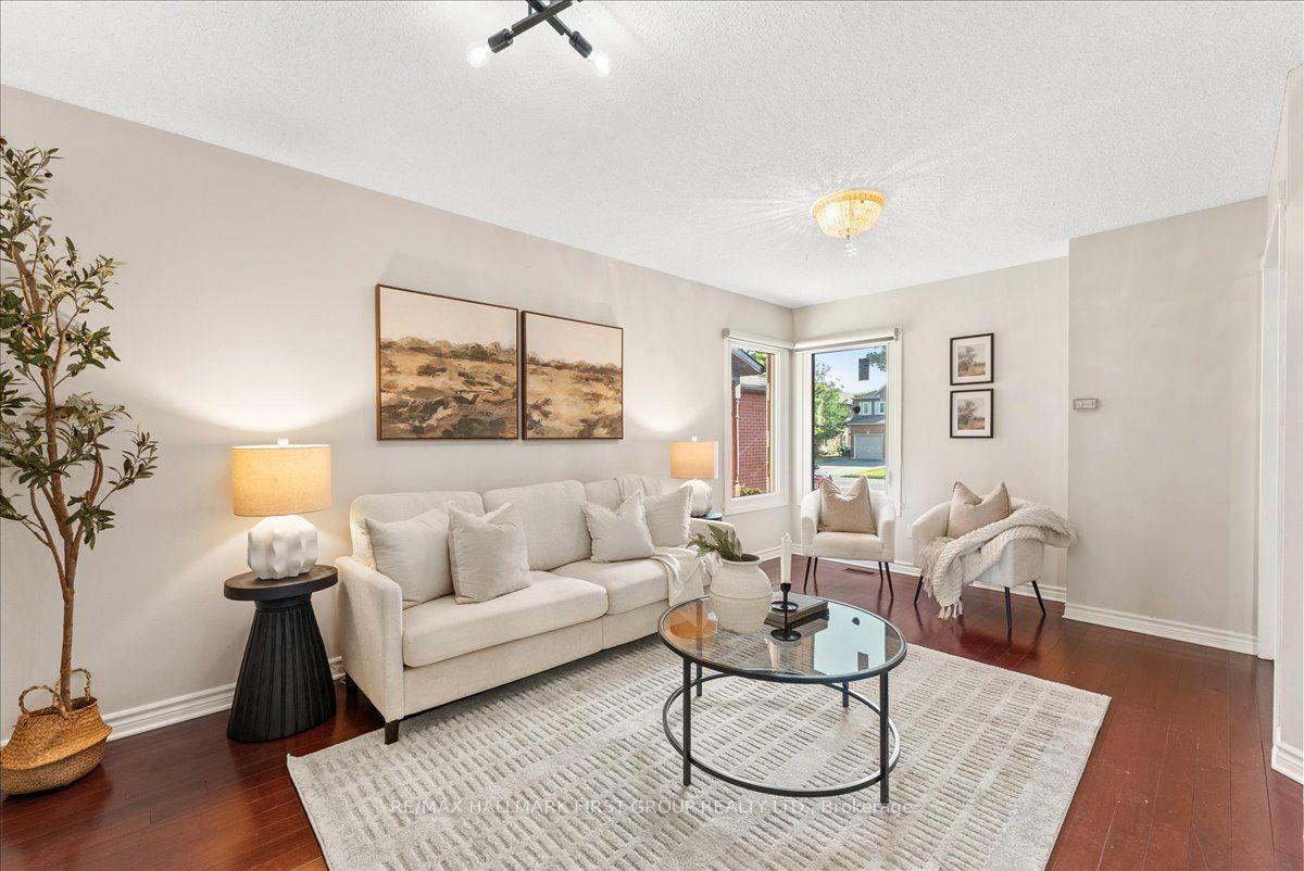 Photo 8 of 39 Keys Drive, Ajax, Central — HOMEH