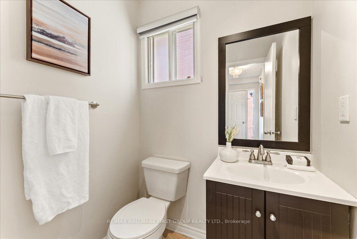 Photo 18 of 39 Keys Drive, Ajax, Central — HOMEH